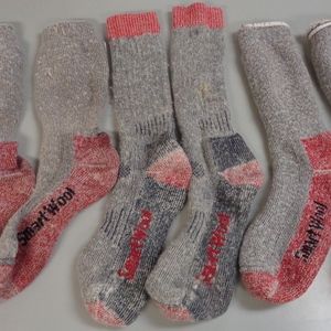 3 PAIRS ADULT SIZE SMARTWOOL SOCKS GOOD CONDITION
